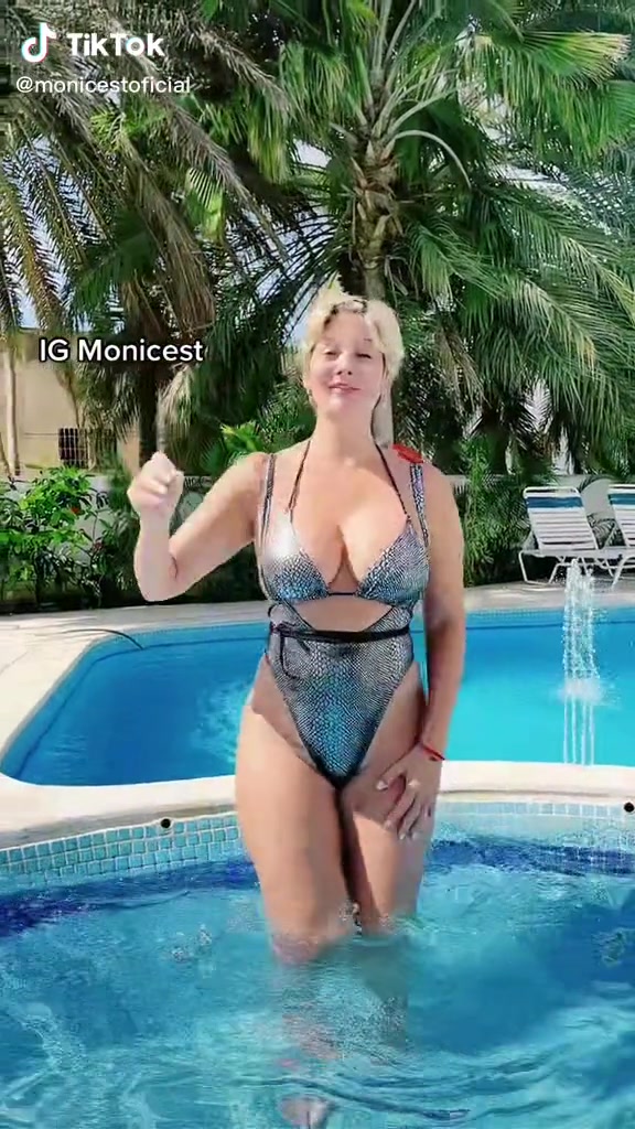 Monicest sexy with erotic body