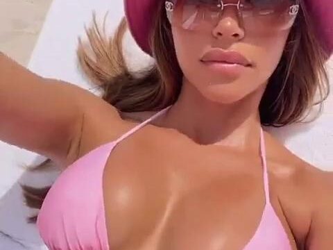 Chantel Jeffries Showcases Her Sexy Body in a Pink Bikini on Miami Beach (21 )