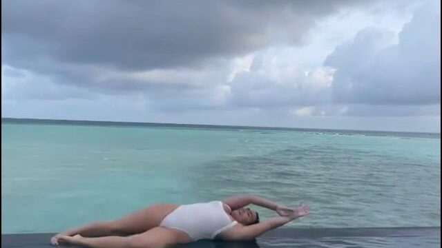 Demi Lovato Enjoys Her Vacation in The Maldives